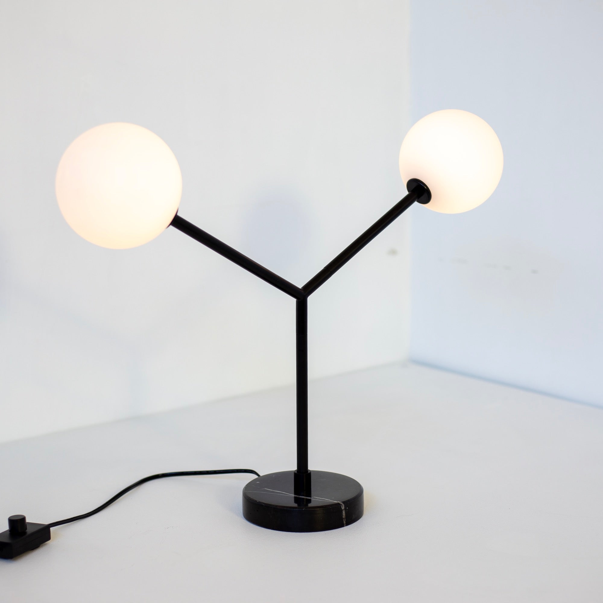 Y Table Lamp - Large, Black