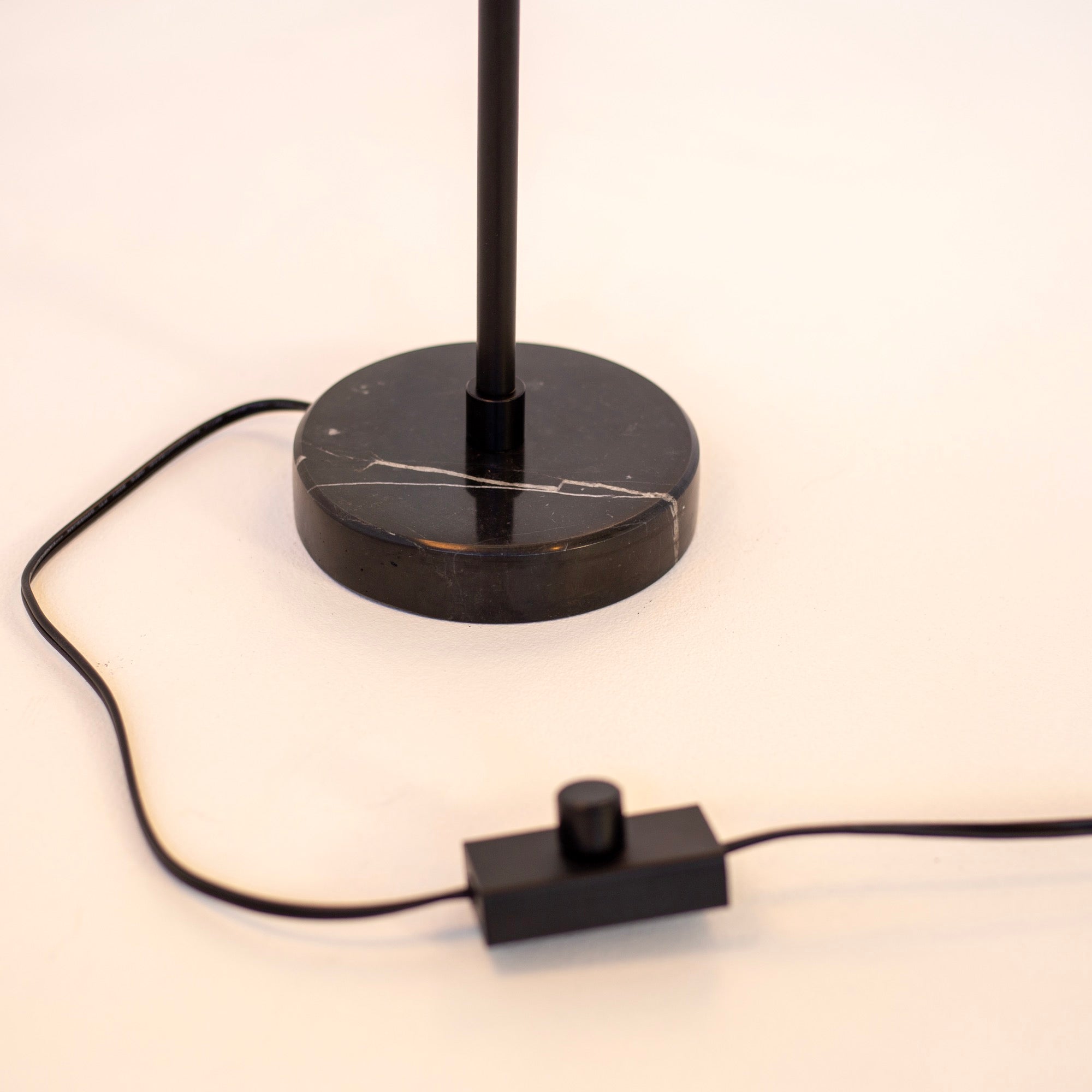 Y Table Lamp - Large, Black