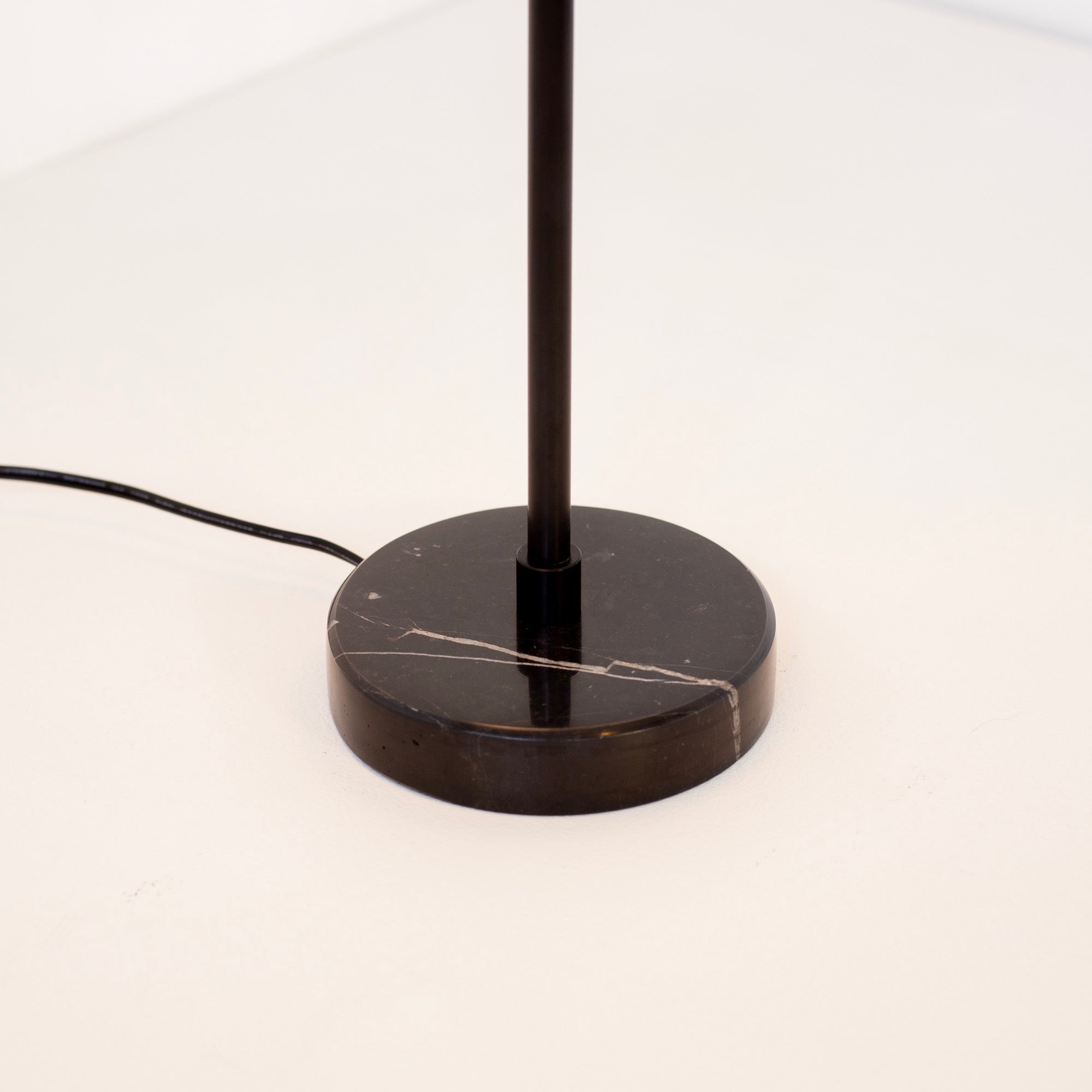 Y Table Lamp - Small, Black