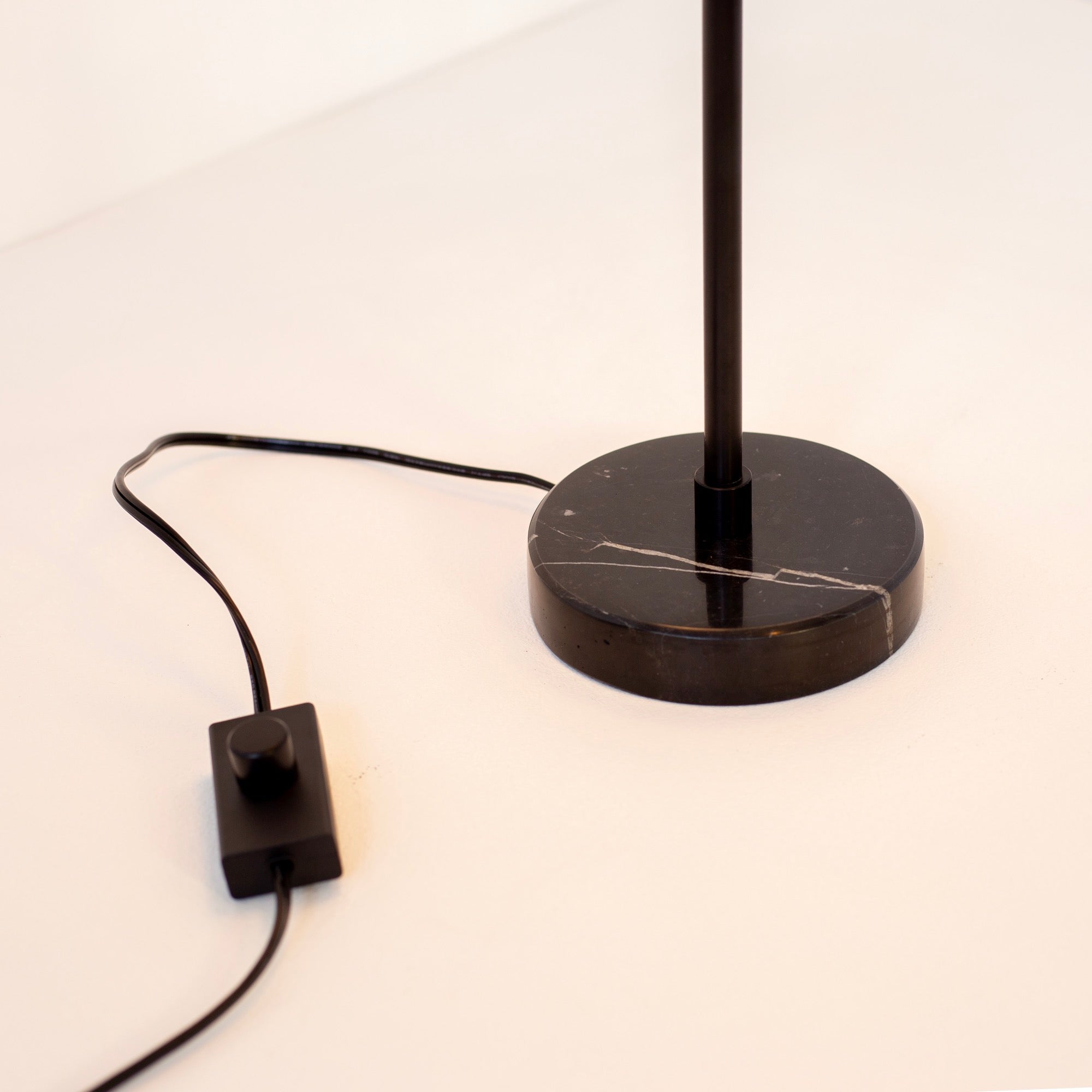 Y Table Lamp - Small, Black