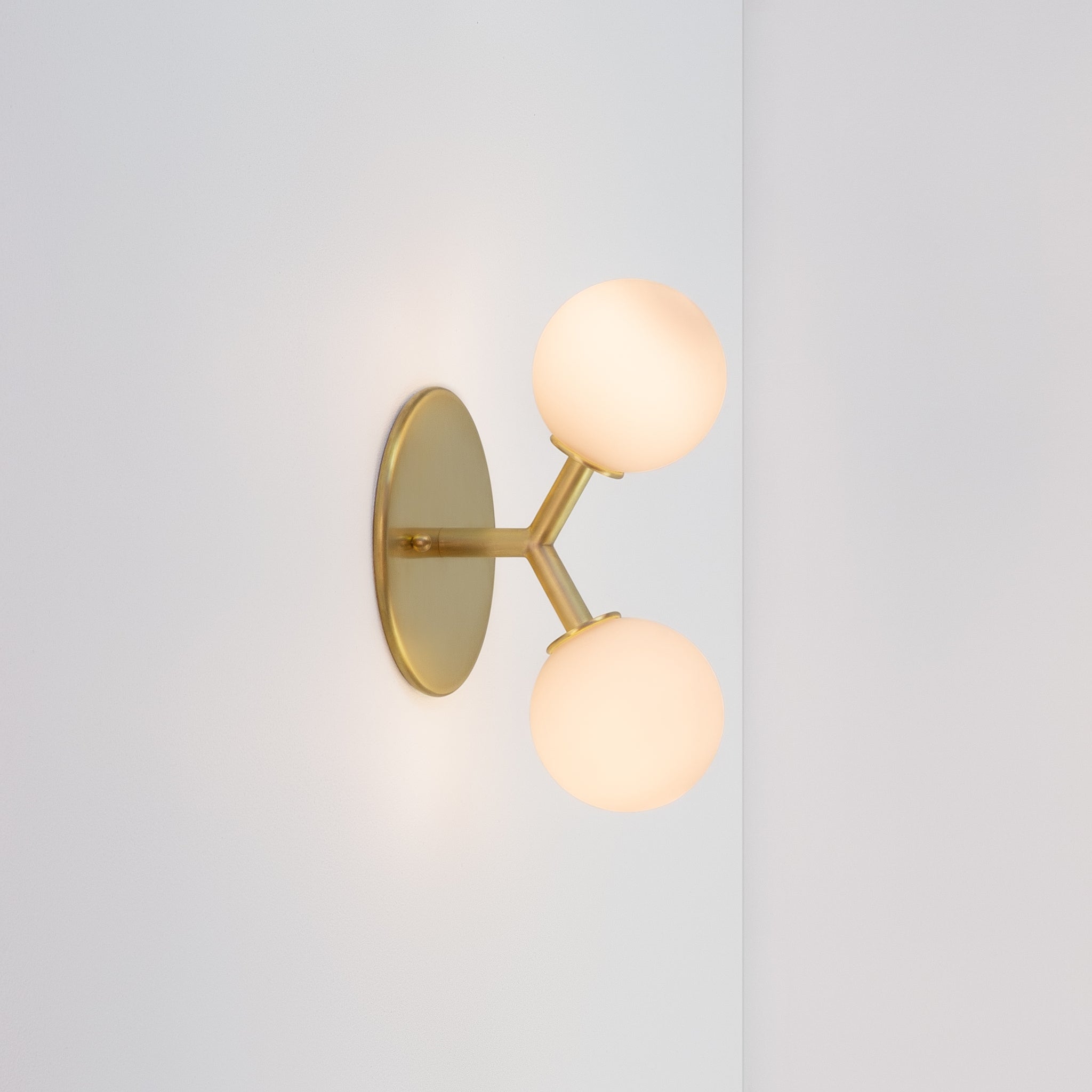 Y Sconce