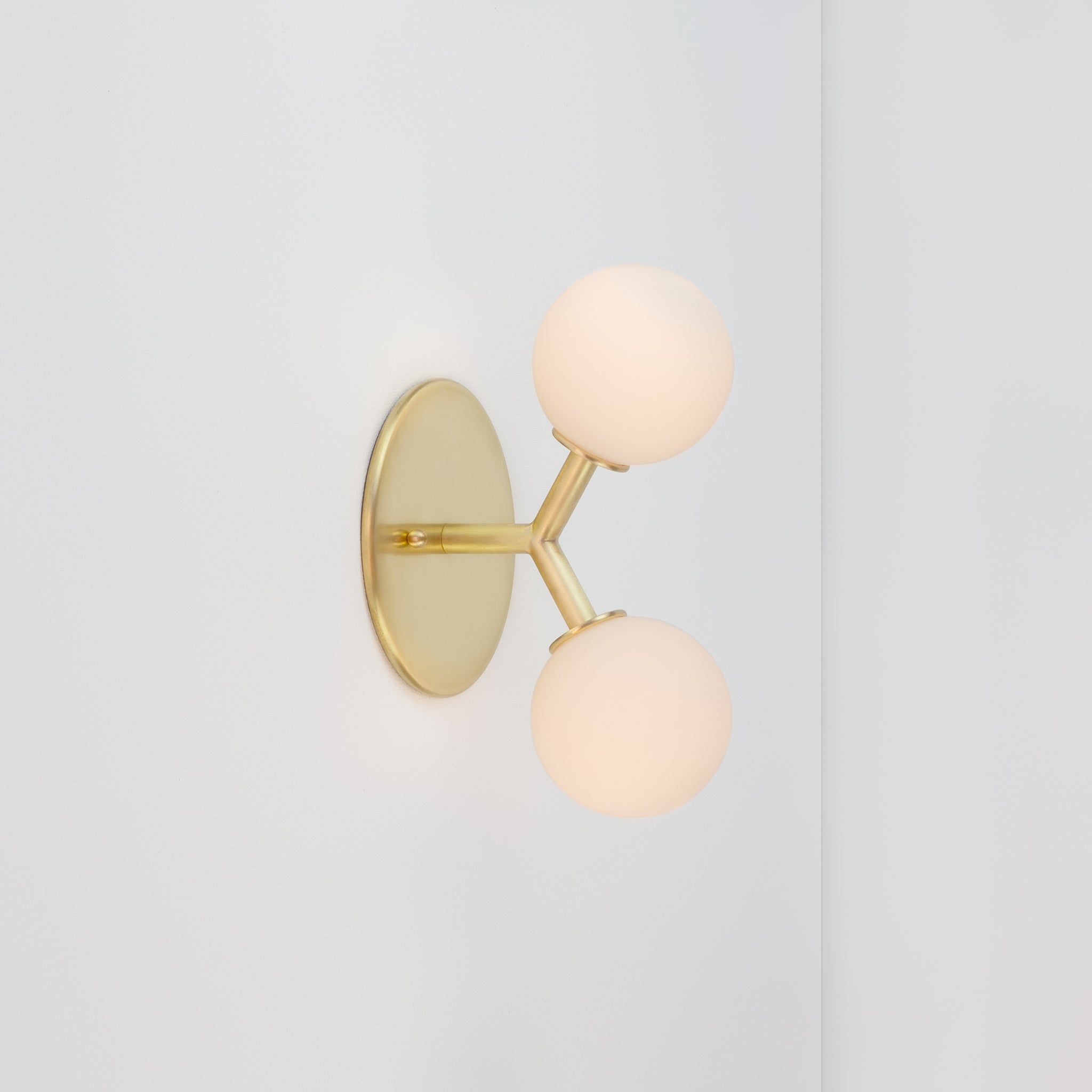 Y Sconce